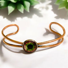 Load image into Gallery viewer, Upcycled and repurposed wire copper bracelet and cavouchon