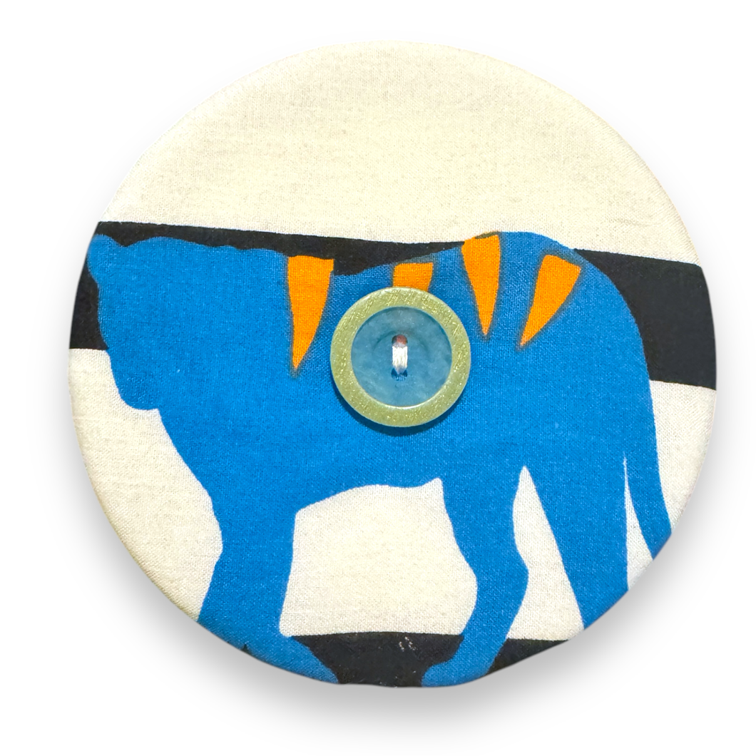 Upcycled double sided round padded playing card holder for kids or adults ABSTRACT TIGER