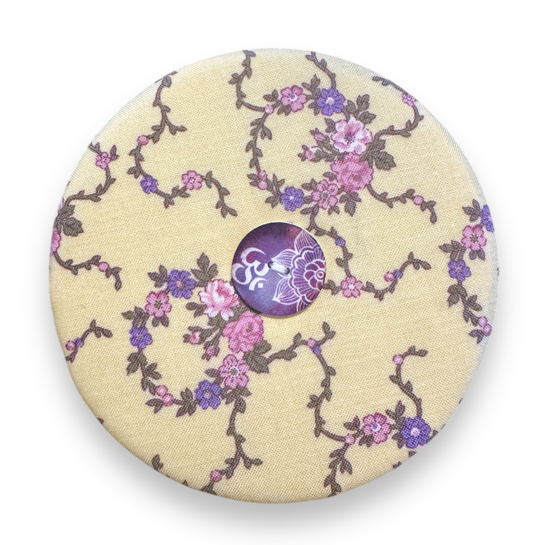 Upcycled double sided round padded playing card holder for kids or adults TOYS & FLOWERS
