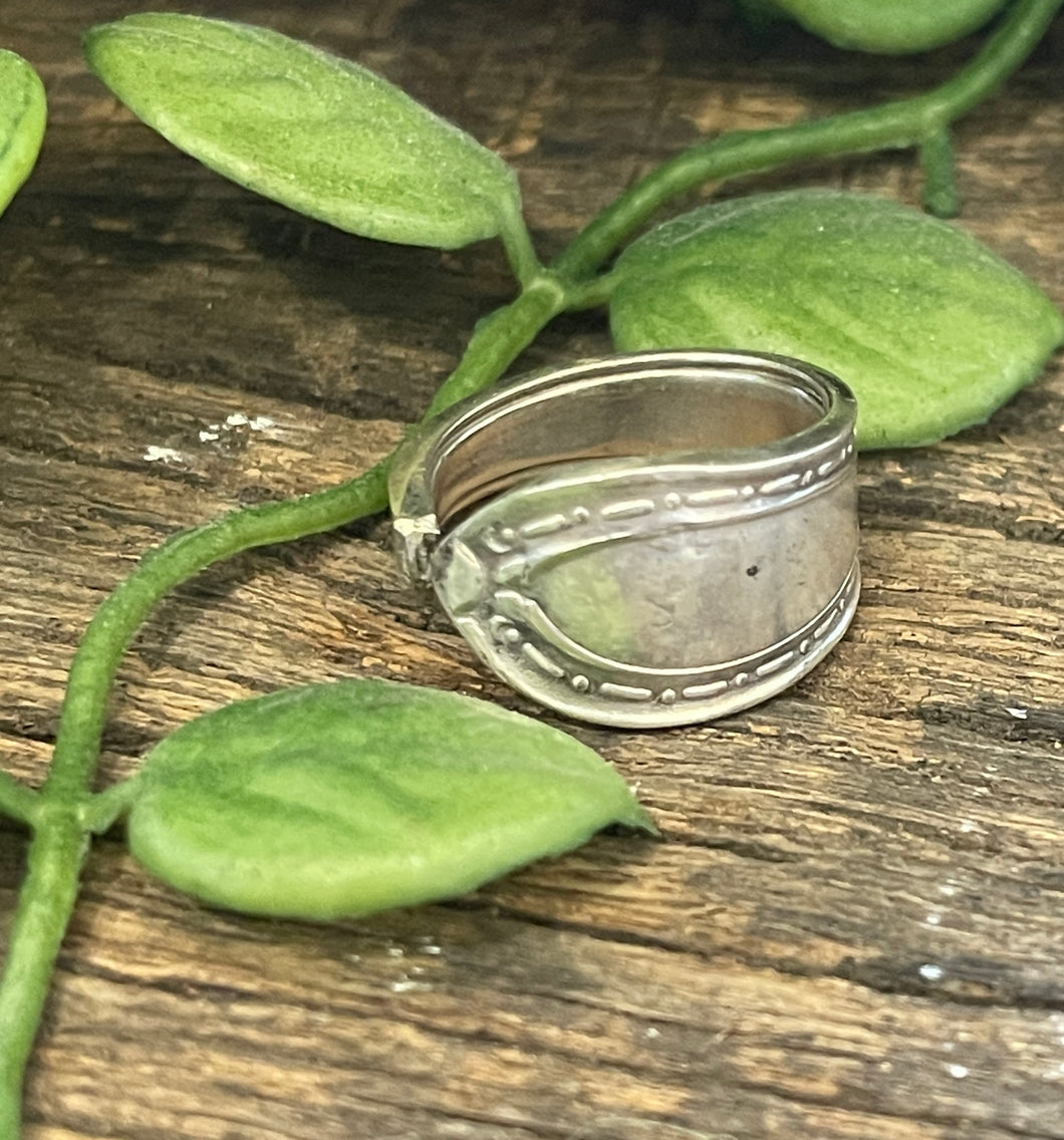 Pretty CELTIC upcycled repurposed silver-plated ring made from vintage cutlery M Size P-P1/2 approx